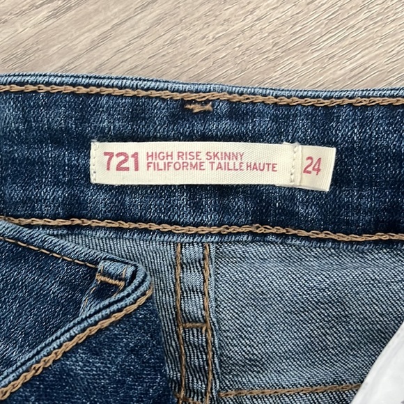 Levis High Rise Skinny 721 - Picture 3 of 3